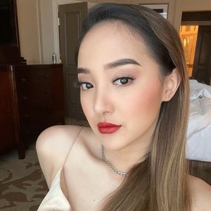 Meet your Posher, Tansinee